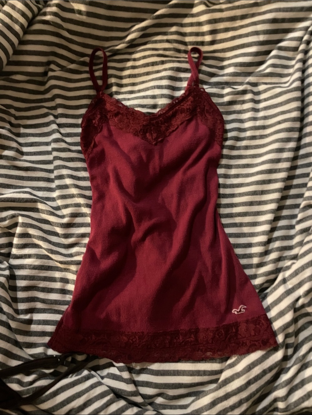 Hollister Women's Lace-Trim Burgundy Camisole Top